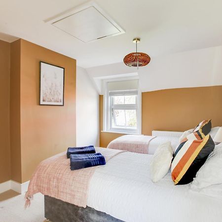 Cosy 3 Bedroom House With Free Parking And Wifi Colchester Exterior photo