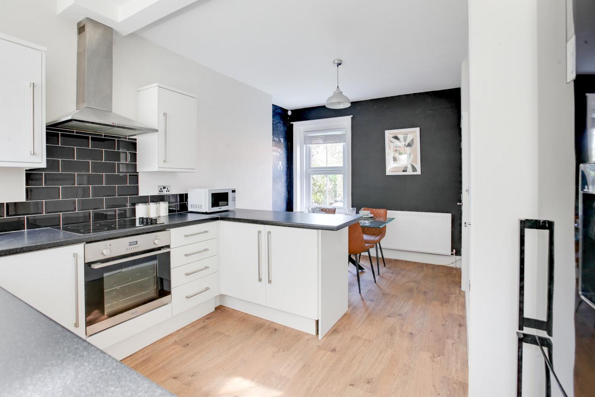 Cosy 3 Bedroom House With Free Parking And Wifi Colchester Exterior photo