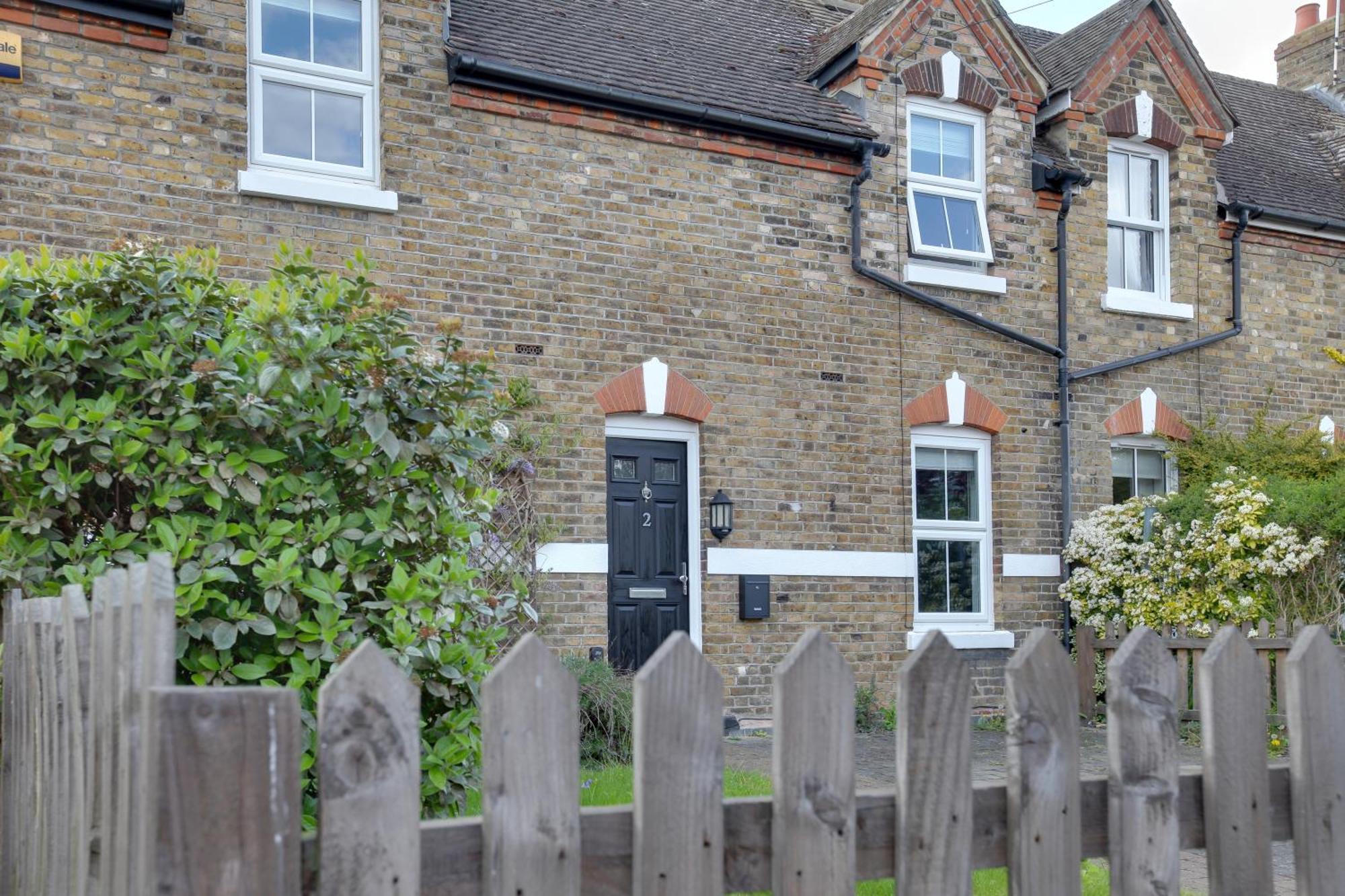 Cosy 3 Bedroom House With Free Parking And Wifi Colchester Exterior photo
