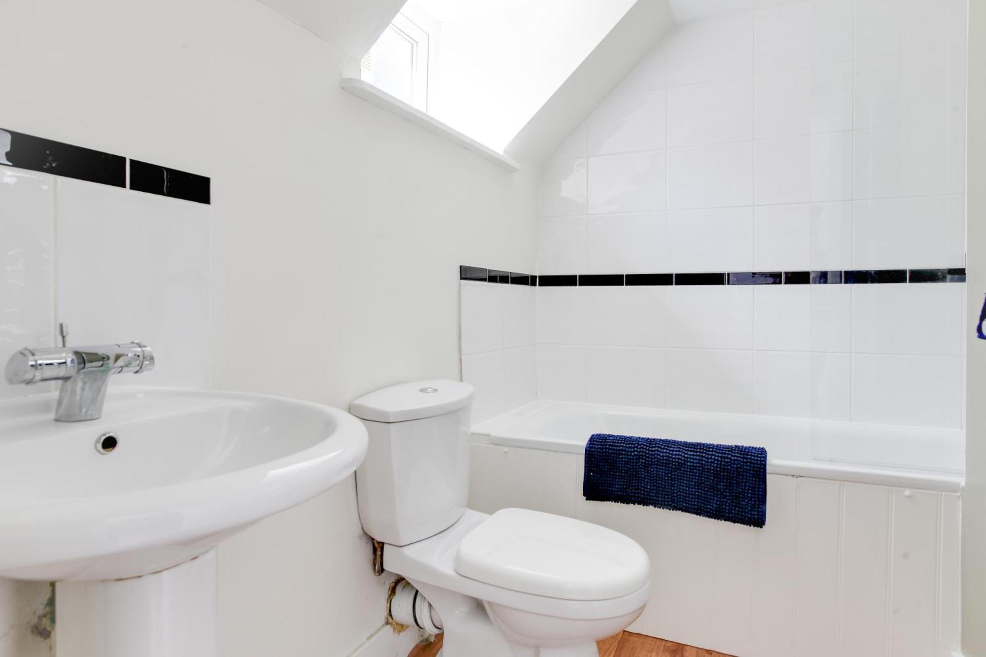 Cosy 3 Bedroom House With Free Parking And Wifi Colchester Exterior photo